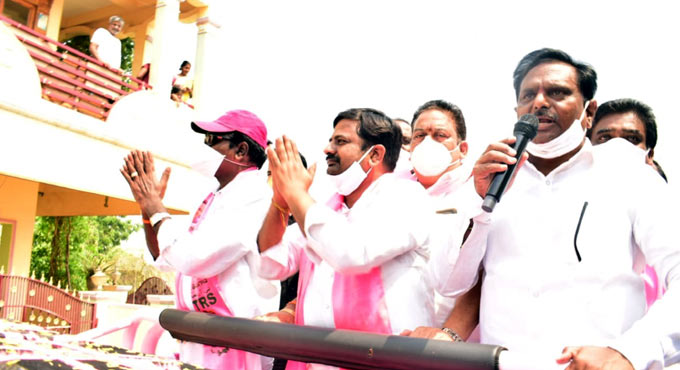 Vote for TRS for development of Khammam: Puvvada