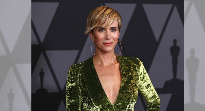 Kristen Wiig, Annie Mumolo, Jamie Dornan on parenting during quarantine