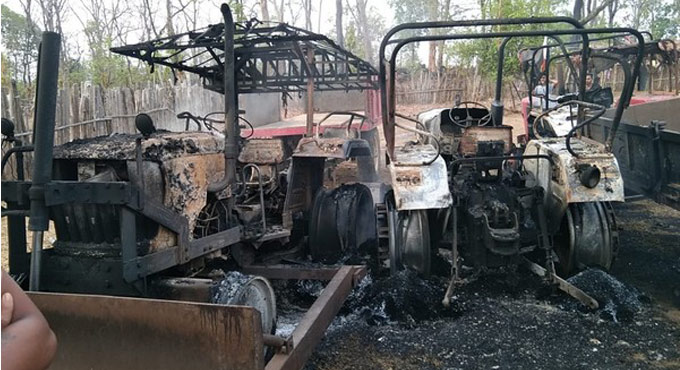 Maharashtra: Naxals set 4 tractors, 2 tankers on fire in Gadchiroli