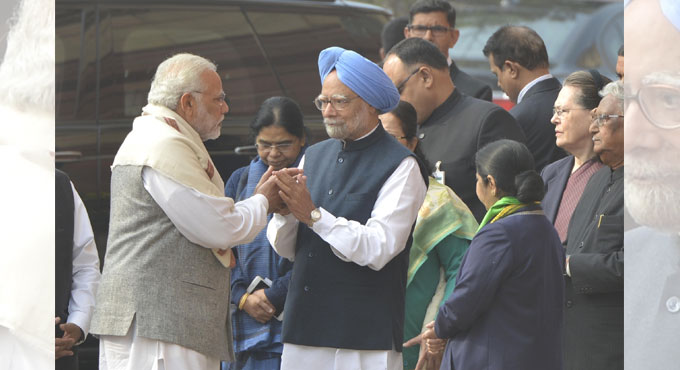 Vaccination key to fight Covid, Manmohan to Modi