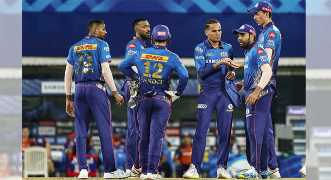 KKR does harakiri as Mumbai Indians record stunning 10-run win