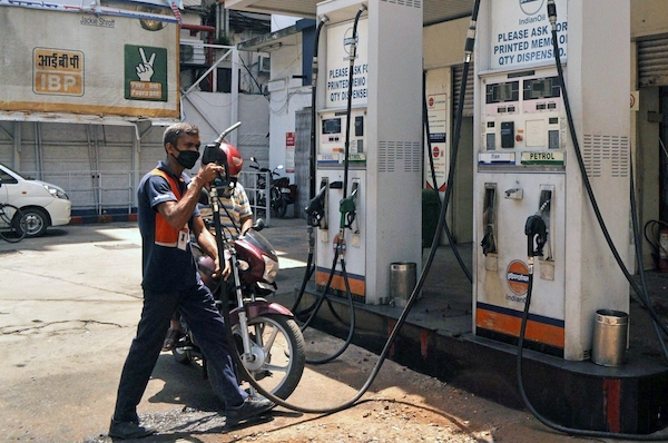 Petrol, diesel prices remain unchanged