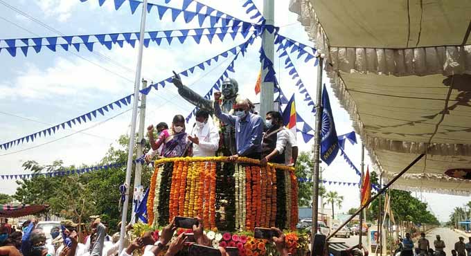 Siddipet: Ambedkar’s statue unveiled at Erravally