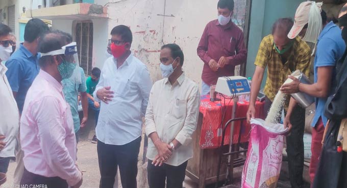 Rice distributed to private school teachers in Adilabad
