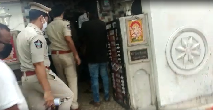 Six including an infant hacked to death in Andhra Pradesh