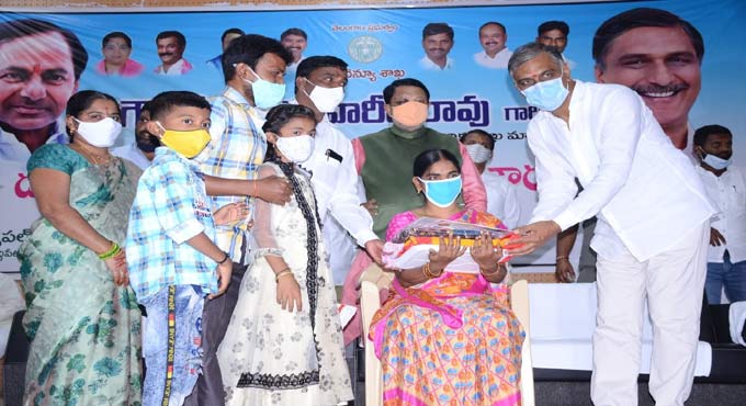 Telangana: Harish Rao gifts 2BHK houses to 232 poor families in Siddipet