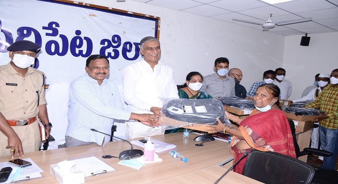 Credit for KLIS should go to revenue officials: Harish Rao