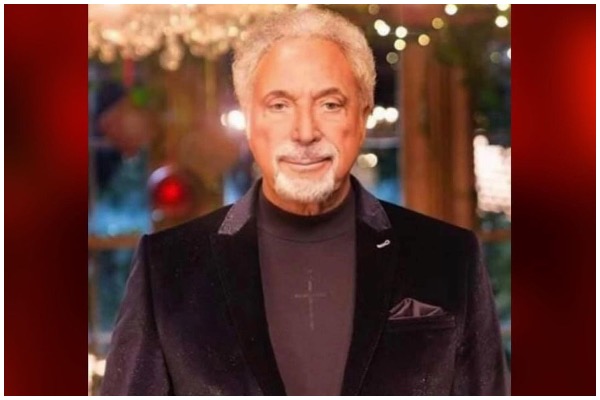 Tom Jones got conflicting advice from Elvis Presley, Frank Sinatra!