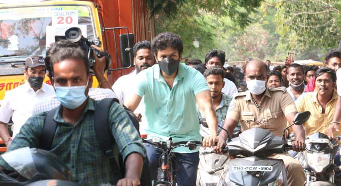 Actor Vijay cycled to booth to cast his vote