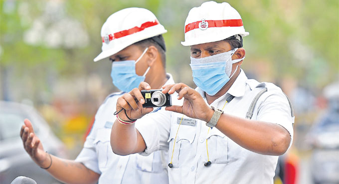 Experts suggest double masking to keep Covid at bay