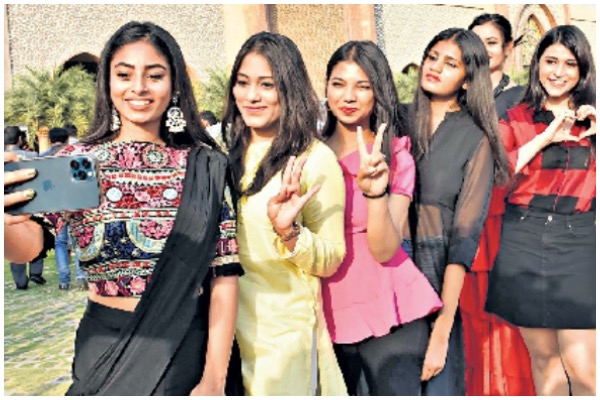 Hyderabad: Exclusive exhibition for festive season