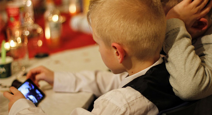 iPhone game for kids secretly turns into casino