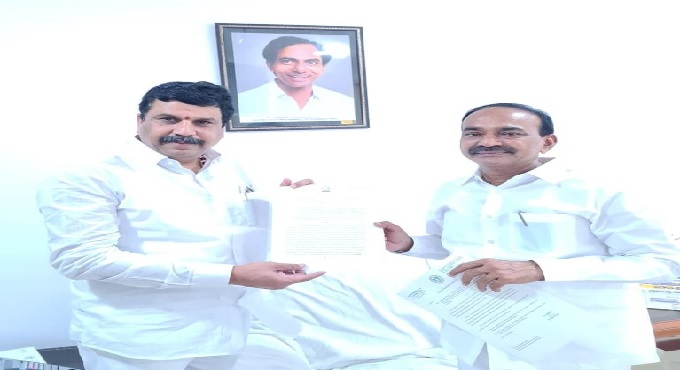 Treat CSD employees, FPS dealers as frontline warriors for vaccination: M Srinivas Reddy