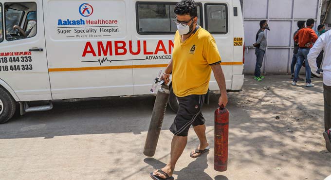 Delhi hospitals allege Haryana govt not allowing vendors to supply oxygen