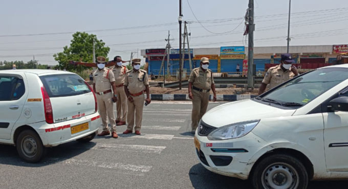 TS Lockdown: Police stop vehicles from AP at State border from 10 am