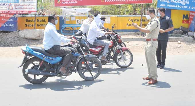400 policemen deployed across Adilabad to enforce lockdown