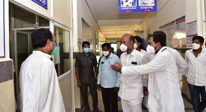 Bandi Sanjay demands incentives for frontline workers