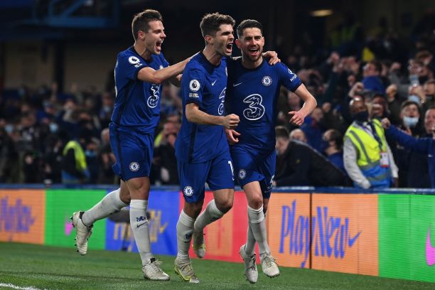Chelsea dislodge Leicester from third place