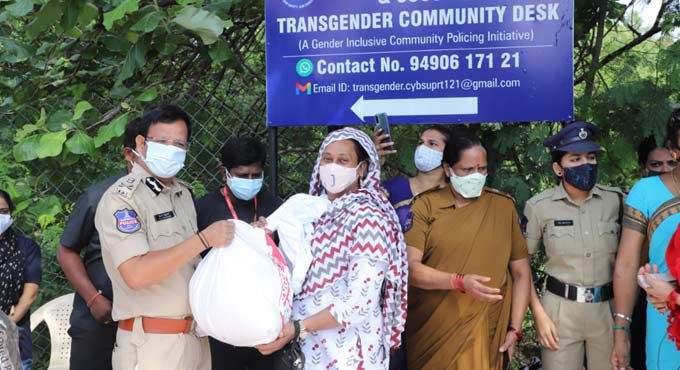 Cyberabad CP distributes groceries to transgenders