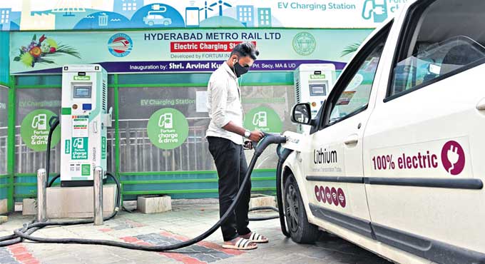 118 Electric Vehicle charging stations to dot Hyderabad