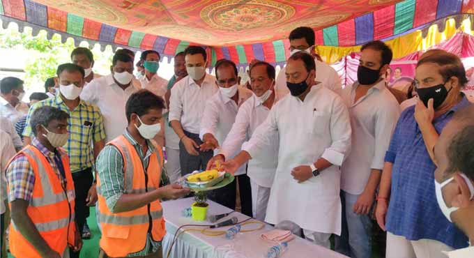 Services of sanitation workers, health staffers, cops are precious: Indrakaran