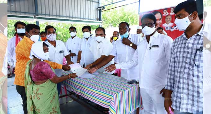 TS govt committed to provide quality healthcare to people: Nalgonda MLA