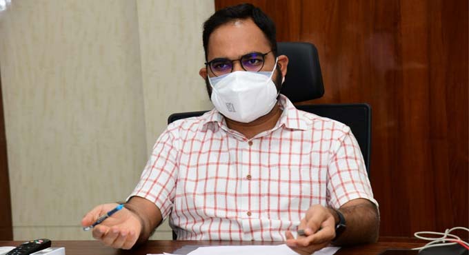 Control price rise of essentials, Karimnagar Collector to officials