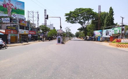 Streets, Roads deserted much before lockdown started in Khammam
