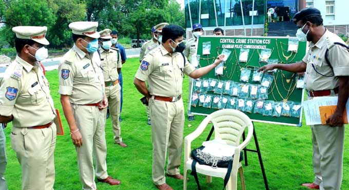 Khammam: Woman steals jewellery from husband’s home with help of her paramour