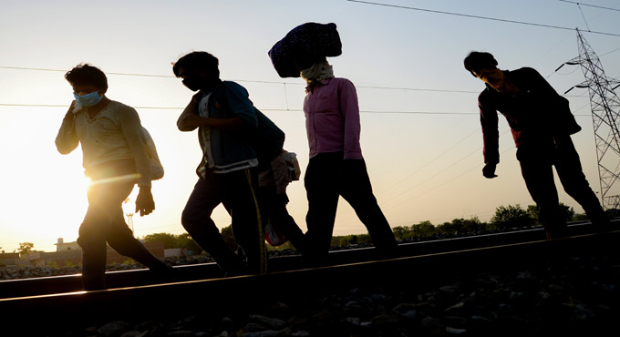 Registration process of migrant workers needs to be expedited: SC