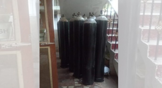 12 oxygen cylinders meant for black marketing seized in Visakhapatnam