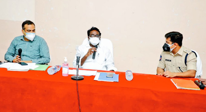 Puvvada tells officials to take action against pvt hospitals for overcharging