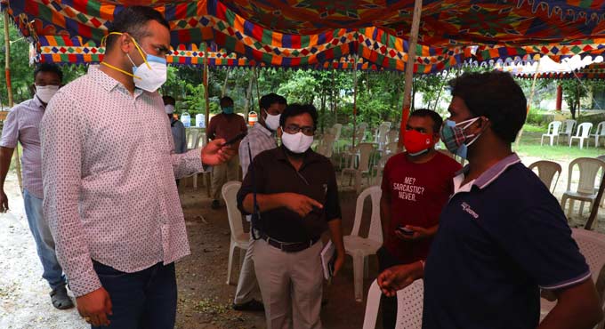 Special vaccination drive for potential spreaders begins in Khammam