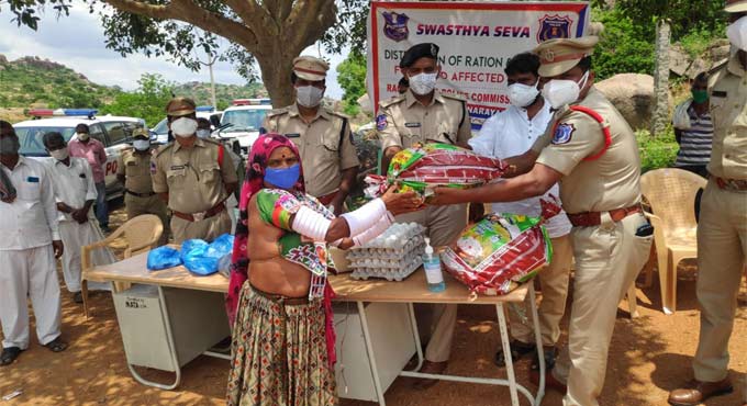 Rachakonda cops distribute medicines, ration to Covid-hit