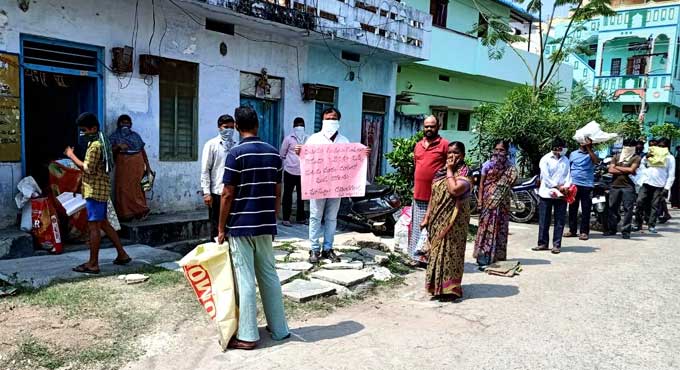 Centre asks states to keep ration shops open on all days, for longer duration