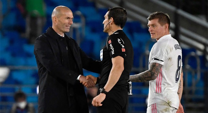 Real Madrid held by Sevilla, turn anger towards officials