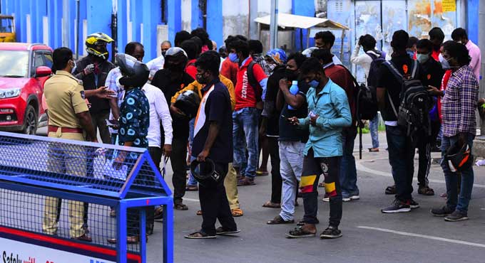 Police stop delivery executives, essential service personnel in Hyderabad