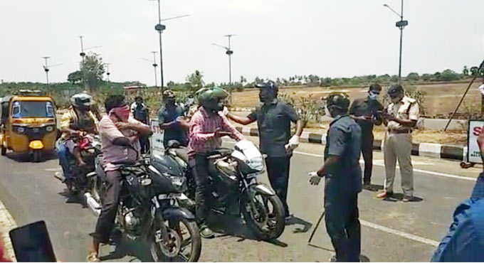 Partial lockdown: AP police stop entry of TS vehicles