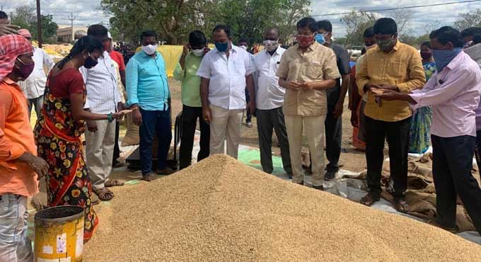 Govt will procure damaged paddy as well, says TSCAB Chairman