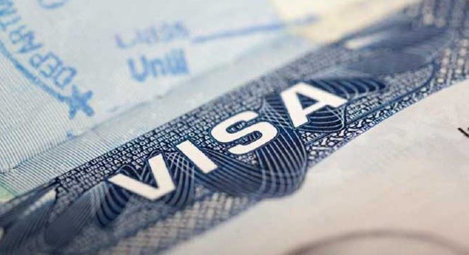Saudi extends residency permits, visit visas for expats