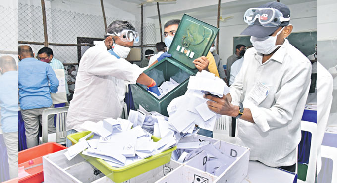 TRS sweeps Telangana ULB polls