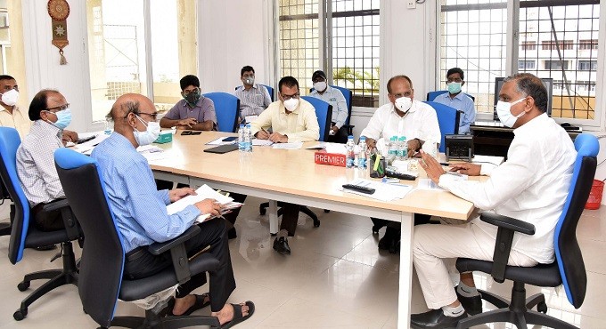 Special vaccination drive for LPG delivery staff, vendors, drivers in Telangana