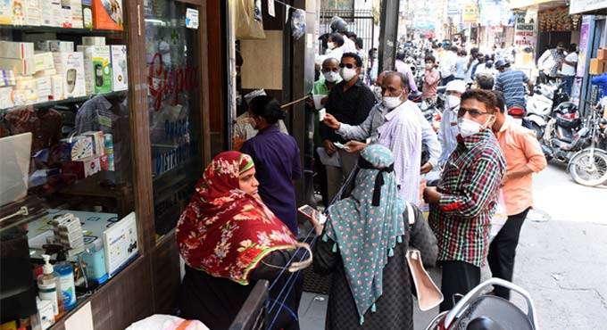 Don’t lower guard after receiving vaccine