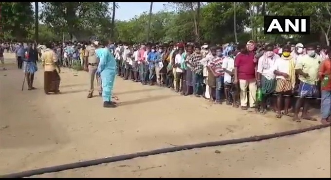Thousands descend upon Nellore for ayurvedic cure to Covid