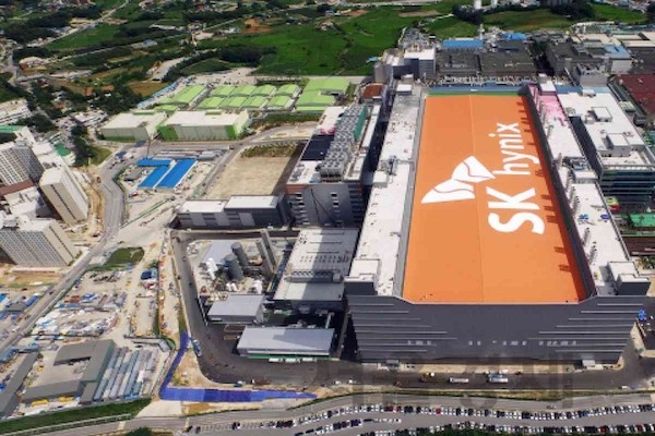 Europe approves SK hynix’s acquisition of Intel’s NAND biz