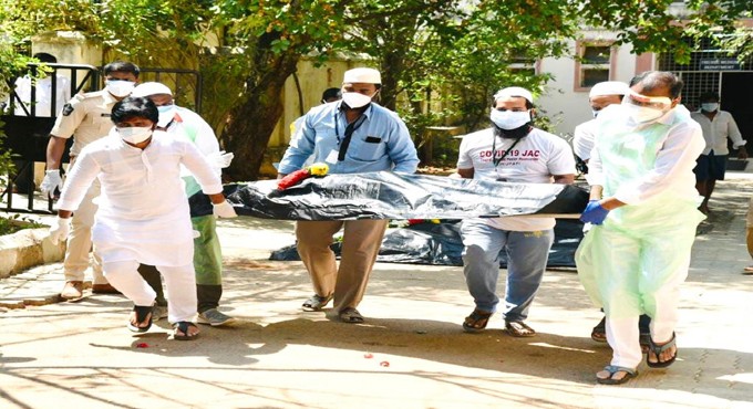 Tablighis perform last rites of 560 Covid victims in Tirupati