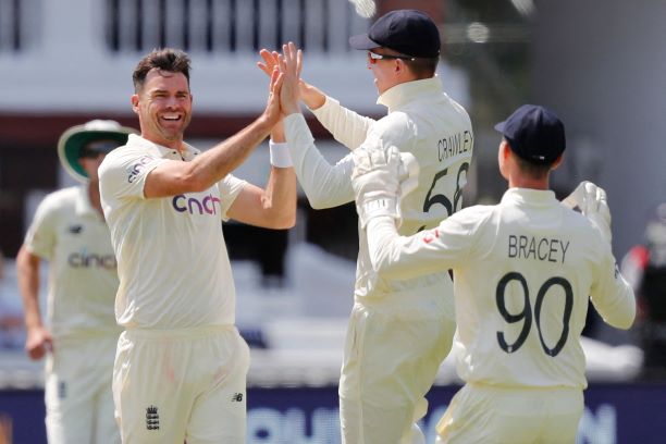 Devon Conway steadies Kiwis