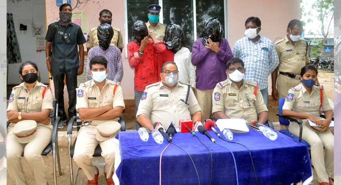 4 held for stealing transformers in Adilabad