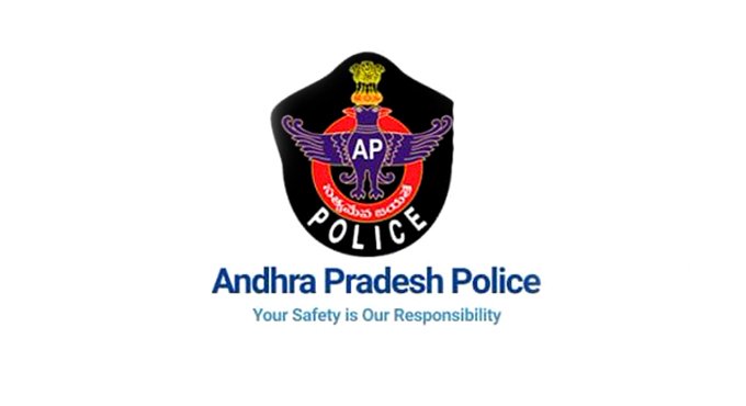 Andhra: Three held while taking Rs 9.93 lakh cash to Naxals