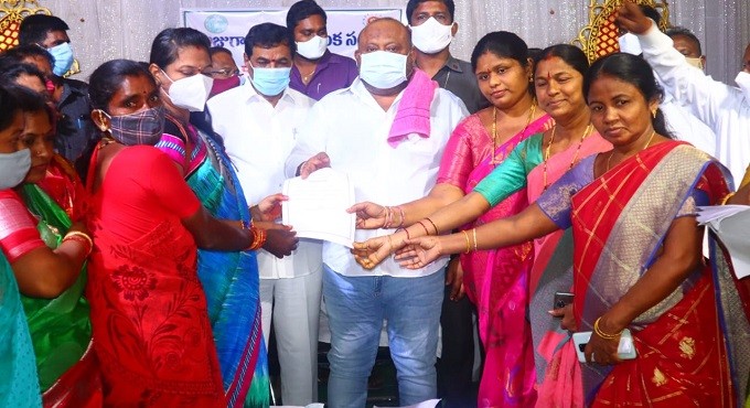 Gangula flays Eatala for neglecting Huzurabad